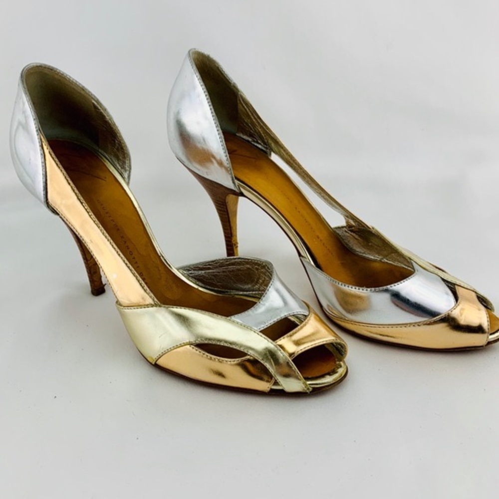 GIUSEPPE ZANOTTI  gold Metallic Heels pumps 9